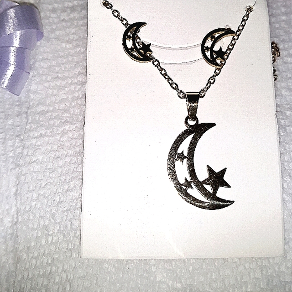 NEW CUTE Moon Star Necklace N Stud Earrings Set Gold Jewelry Stainless Steel NWT